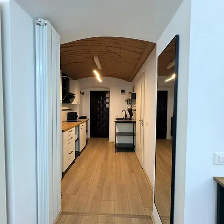 Gojdu By The River Appartement *