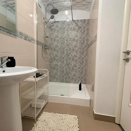 Gojdu By The River Lägenhet *