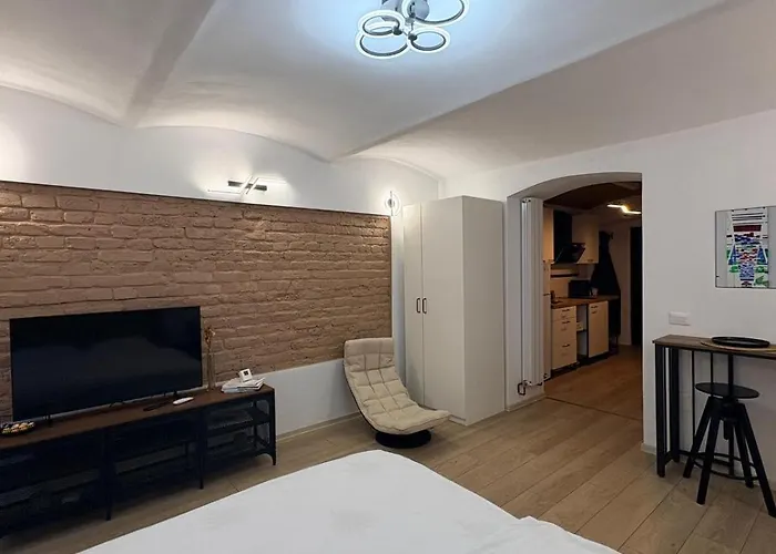 Gojdu By The River Daire